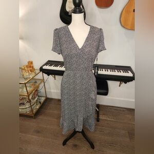 NWT Karl Lagerfeld Midi Dress | size 6 | B&W design